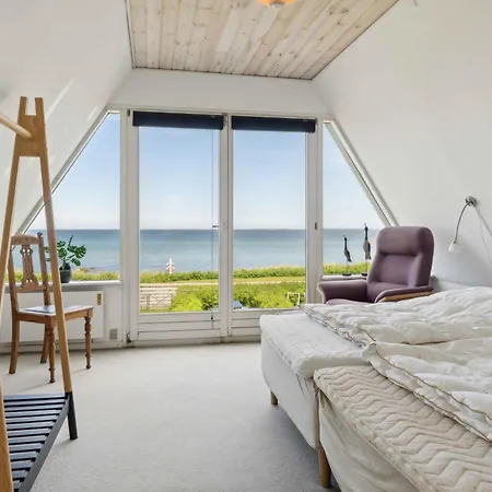 Дом отдыха Lovely Summer House With A View Оттеруп