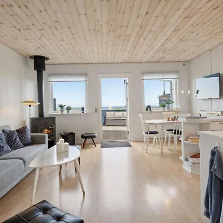 Lovely Summer House With A View Holiday home *